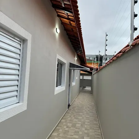 Casa Nova Na Praia Com Piscina - Mongaguá Exterior foto